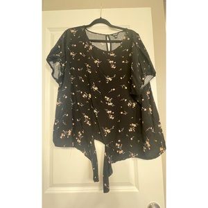 Buffalo Exhange tie front floral blouse Sz. XXL